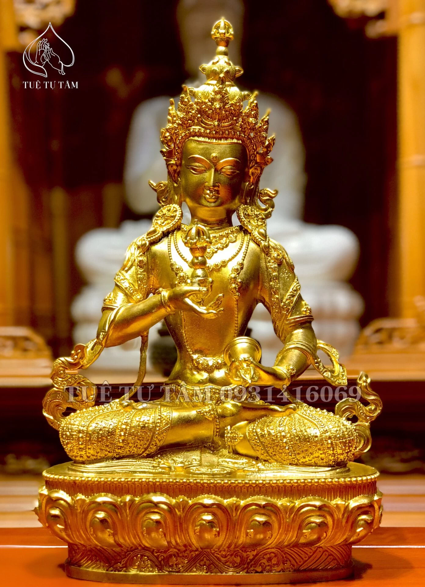 KIM CƯƠNG TÁT ĐỎA