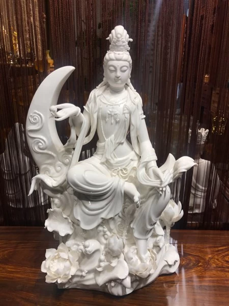 Tượng Quan Âm Thuỷ Nguyệt Bạch Định