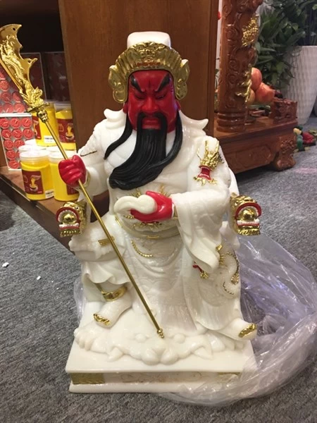 Tượng quan công bạch ngọc