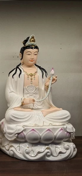 Đại Thế Chí Bồ Tát Trắng Sứ
